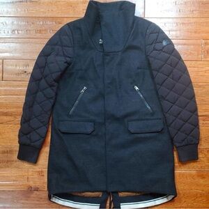 Sorel Women's Black Quilted-Sleeve Coat